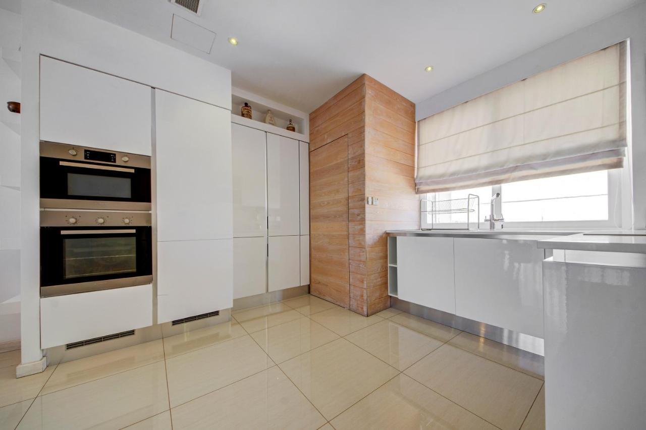 Luxury With Sea Views Apartment